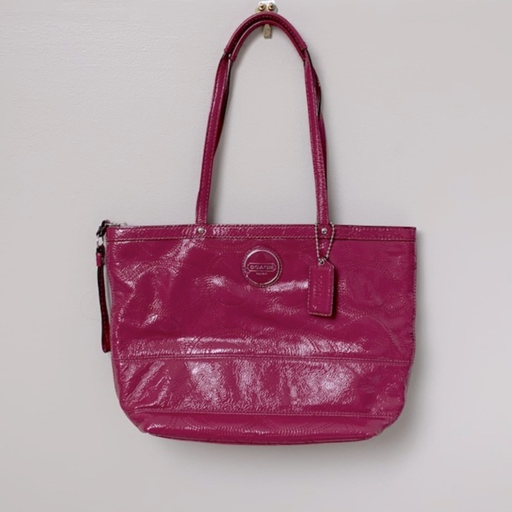 Coach Patent Leather Purse Bag Fuchsia Pink Shine F15142
